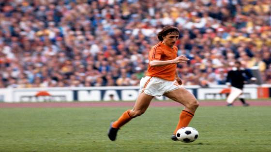 رحيل أسطورة الكرة الهولندية يوهان كرويف عن عمر 68 عاماً